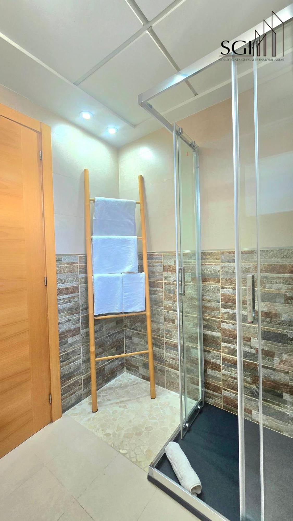 Апартаменты Bahia Views - Premium Torres D' Oboe Бенидорм Экстерьер фото